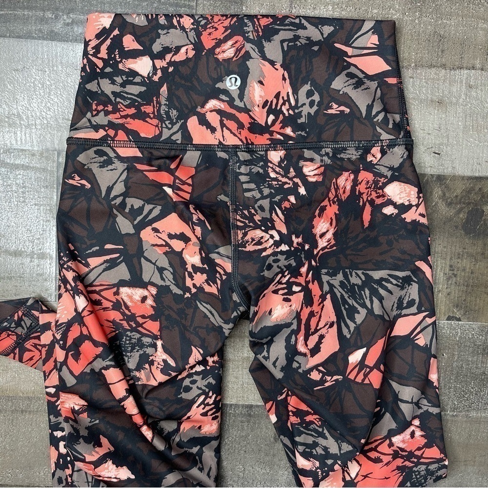 Lululemon High Rise Wonder Under Leggings size 4 - Picture 5 of 12